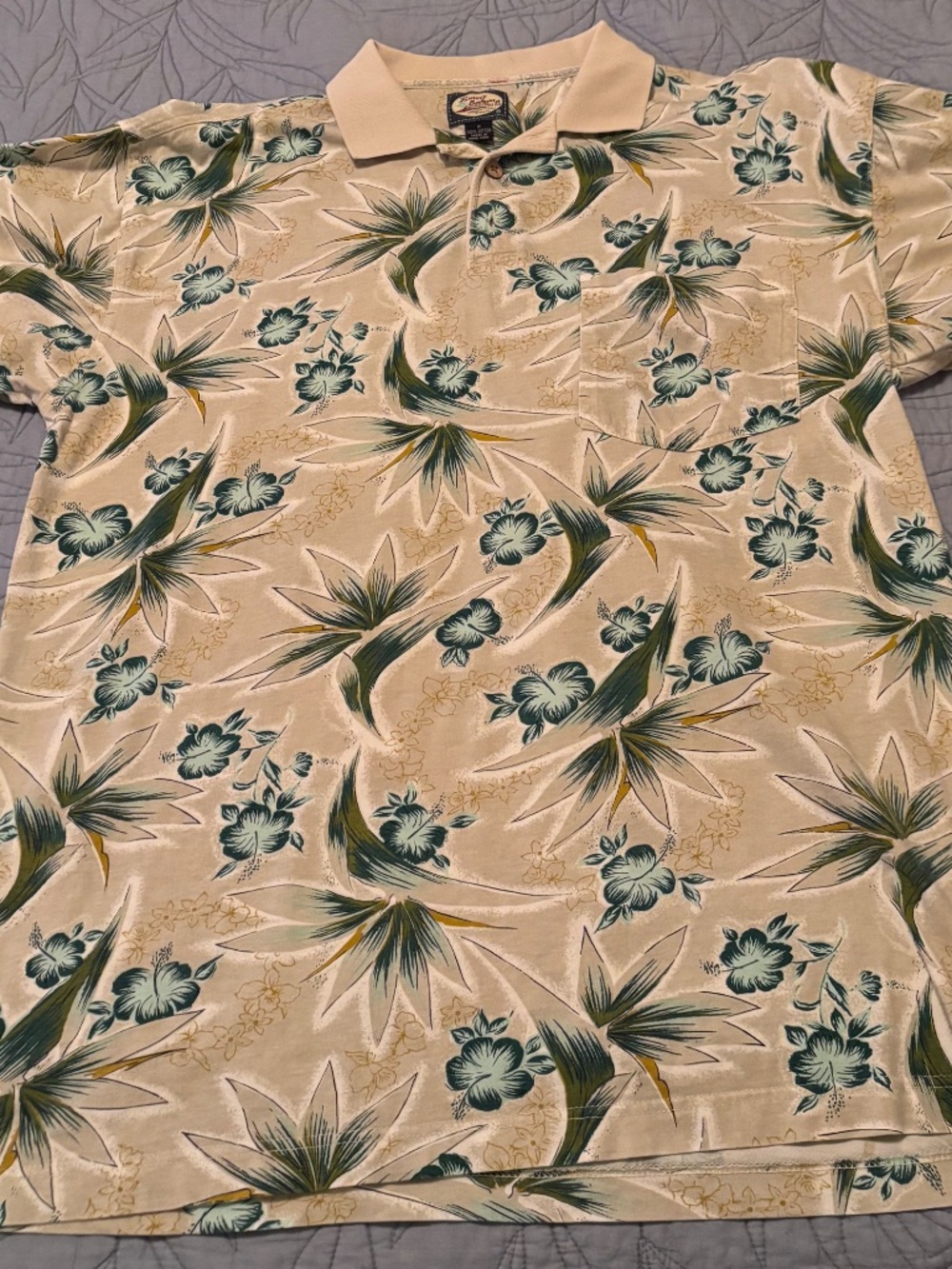 Tommy Bahama Men's Shirt - Picture 2 of 5